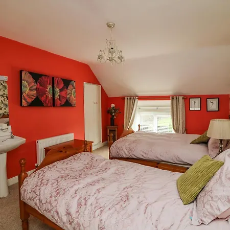 The Dairy Nyaraló New Ross